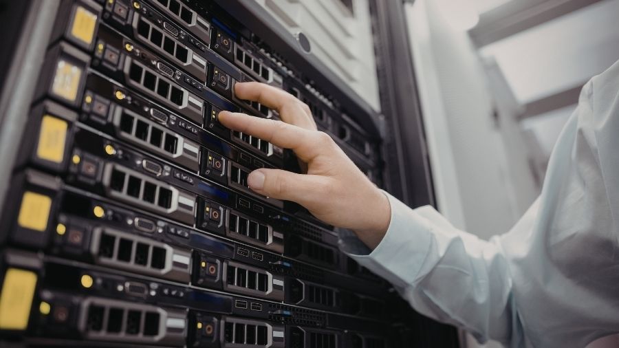 The Foundation of Resilience – Key Components of Data Center Solutions in Abu Dhabi